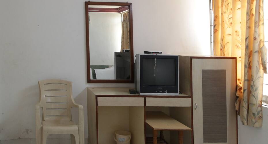 Hotel Royal Park, Ahmedabad 3